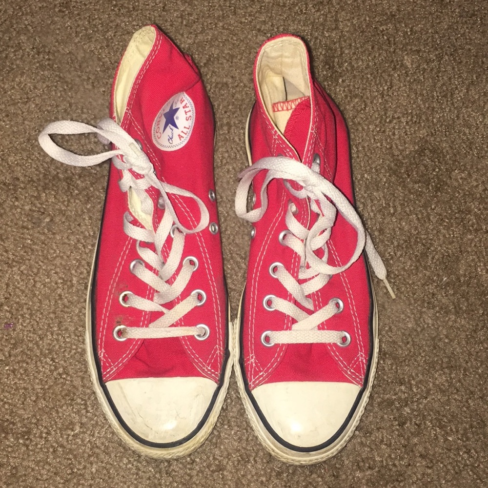 Red converse high tops size 6